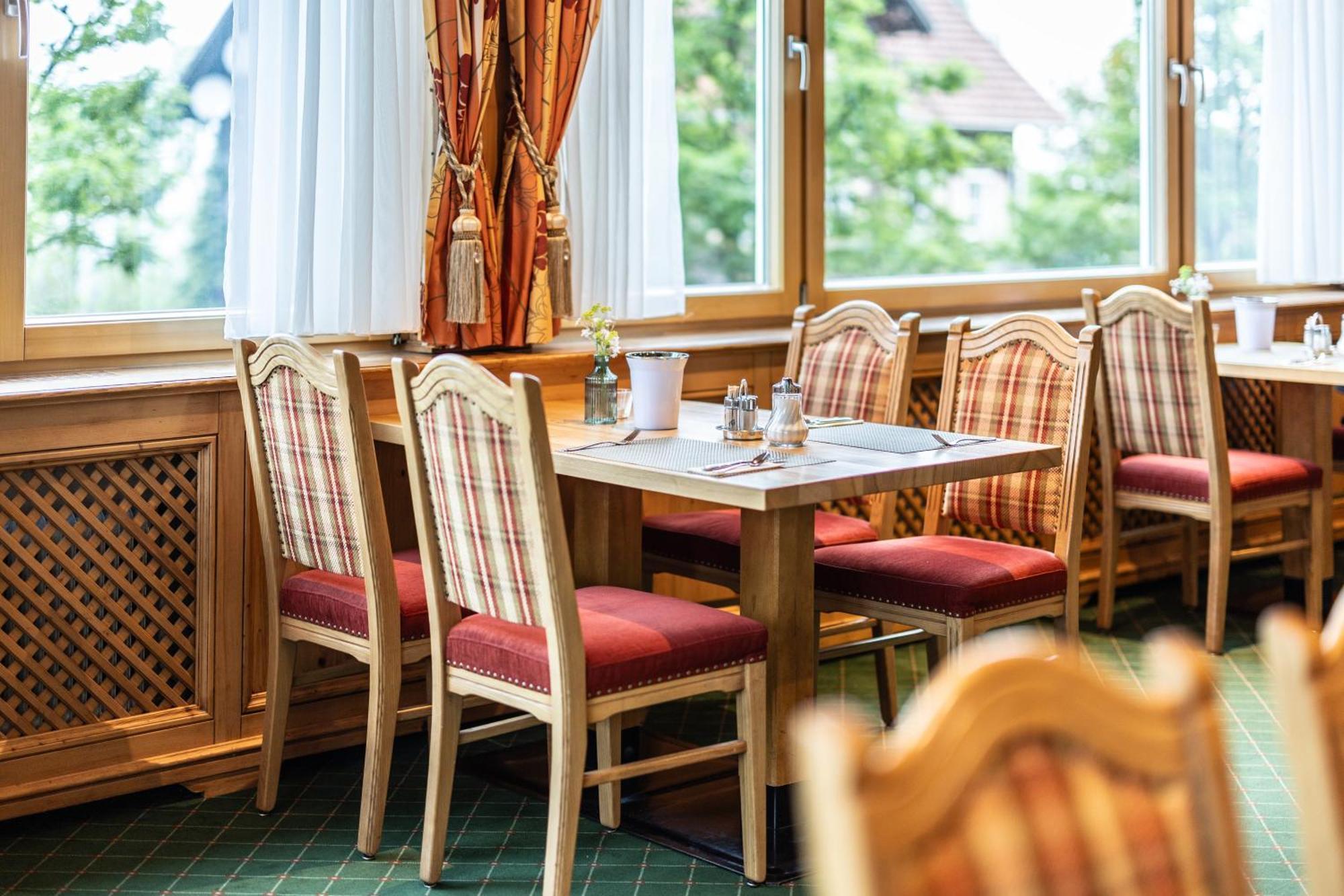 Hotel Engel Alberschwende Bagian luar foto